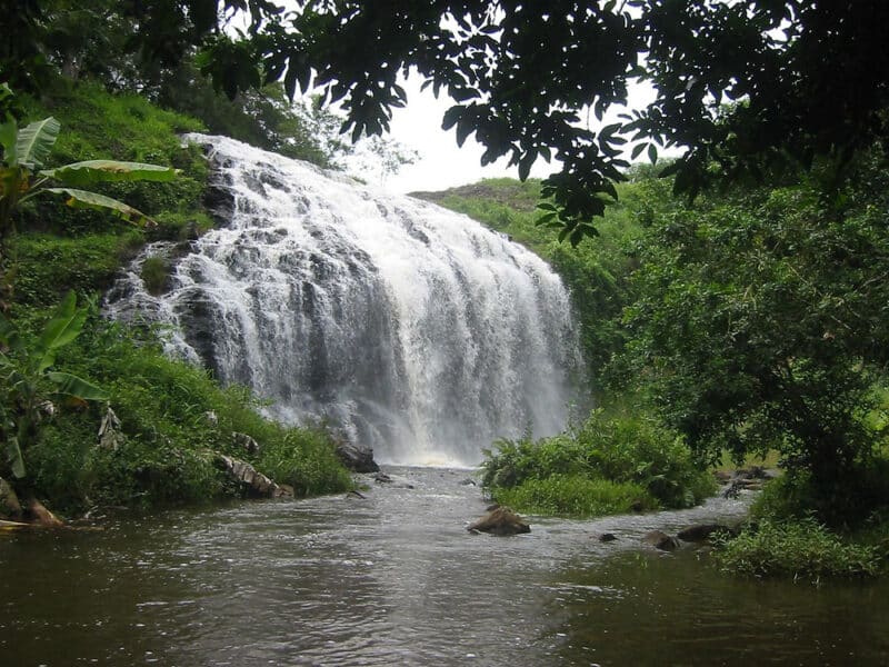 Cachoeira Pancada Grande em Taboquinhas Cachoeira Pancada Grande em Taboquinhas