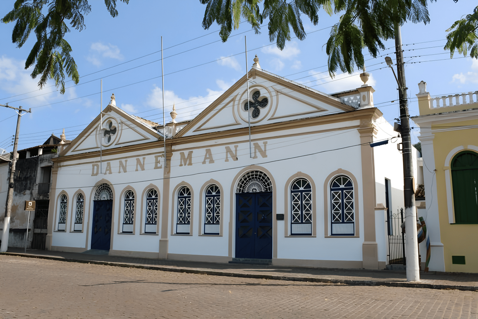 Fábrica de Charutos Dannemann em Cachoeira BA Fábrica de Charutos Dannemann em Cachoeira BA