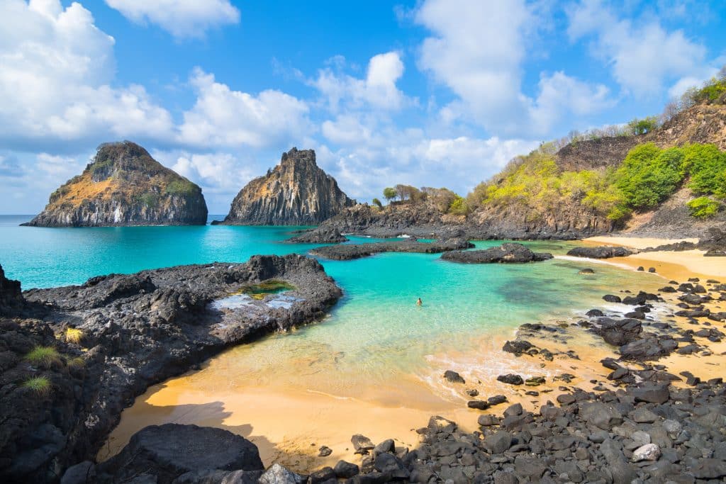 Baía dos Porcos em Fernando de Noronha Baía dos Porcos em Fernando de Noronha