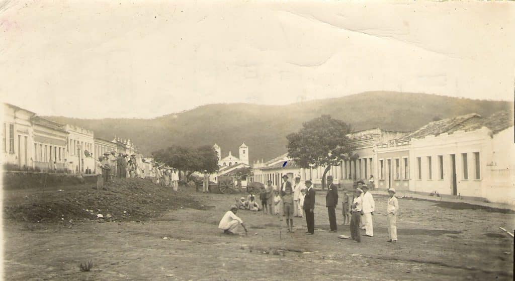 Foto antiga da cidade de Campo Formoso na Bahia Foto antiga da cidade de Campo Formoso na Bahia