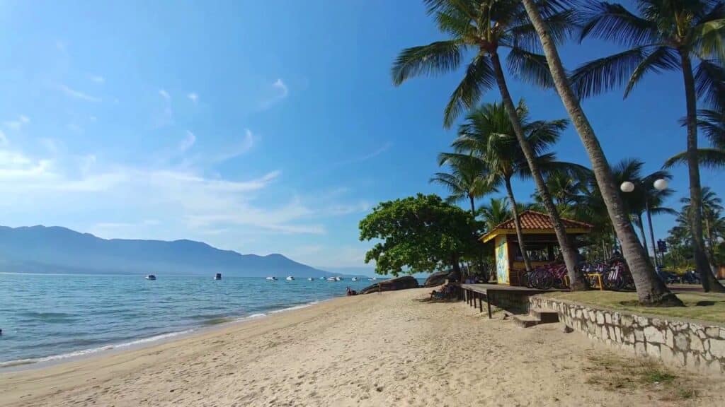 Praia do Itaguaçu em Ilhabela Praia do Itaguaçu em Ilhabela