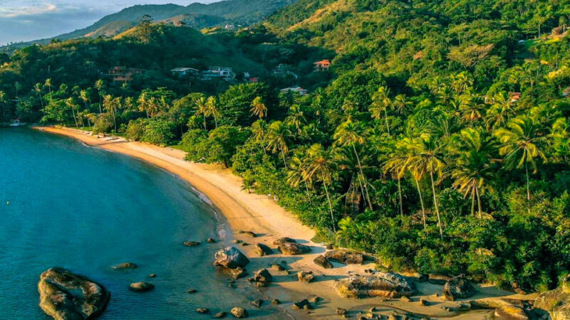 Praia do Indaiá em Ilhabela Praia do Indaiá em Ilhabela