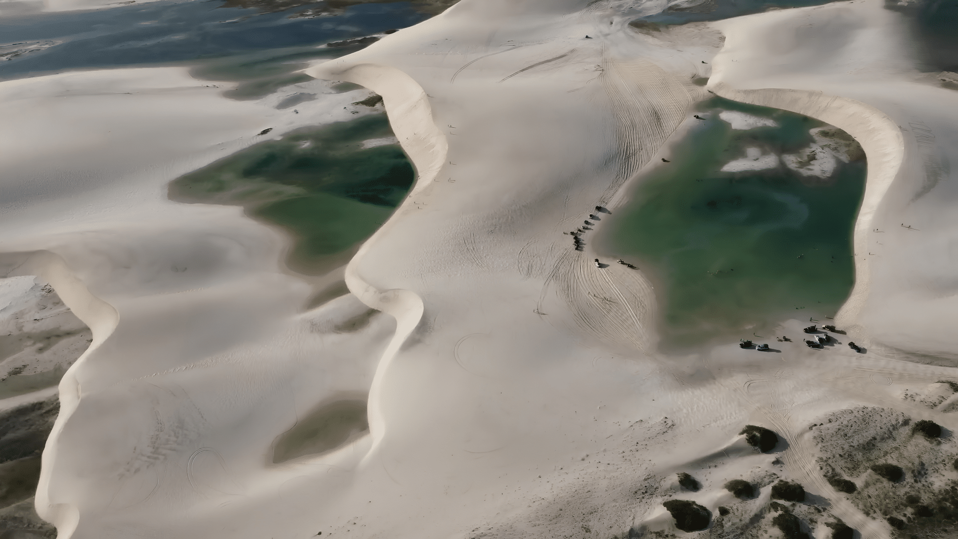 Lagoas e dunas em Jijoca de Jericoacoara Lagoas e dunas em Jijoca de Jericoacoara