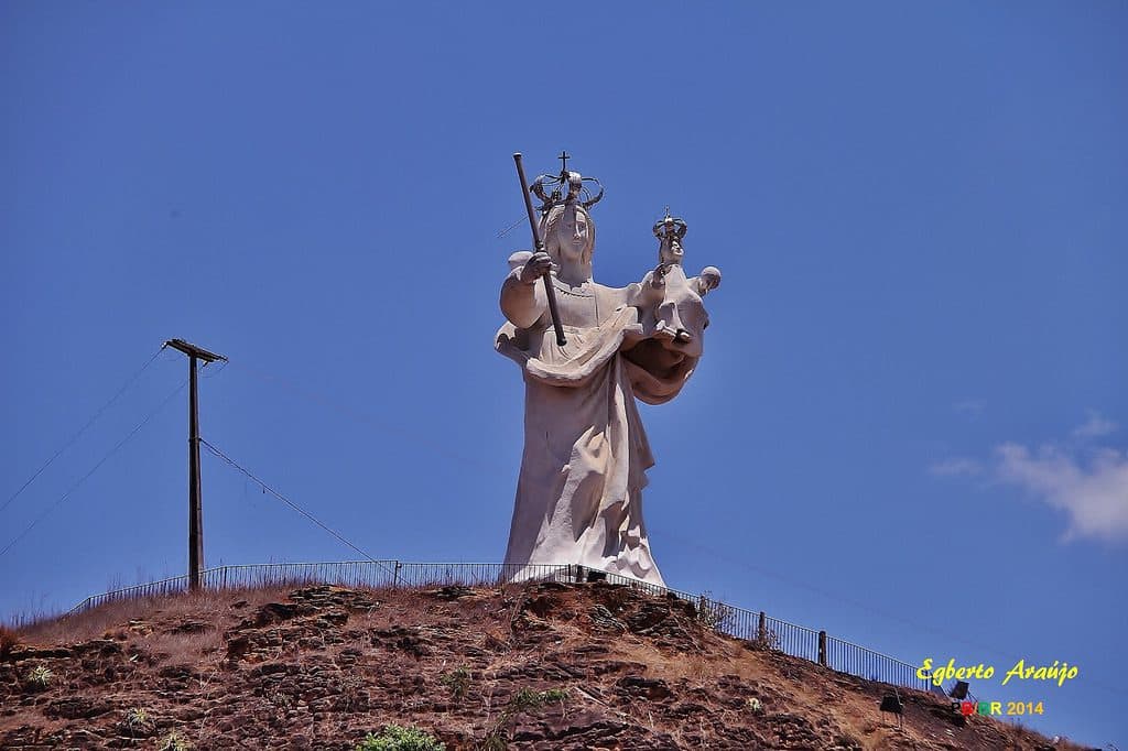 Monumento a Nossa Senhora da Vitória em Oeiras