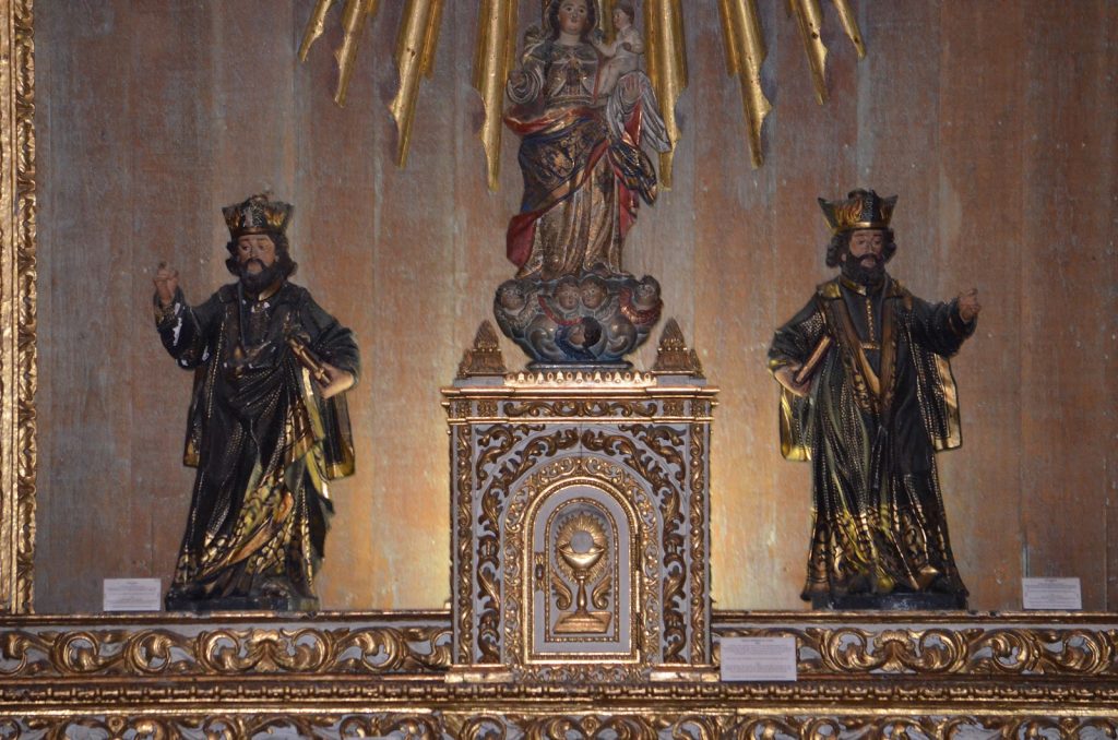 Imagem São Cosme e São Damião na Capela Dourada