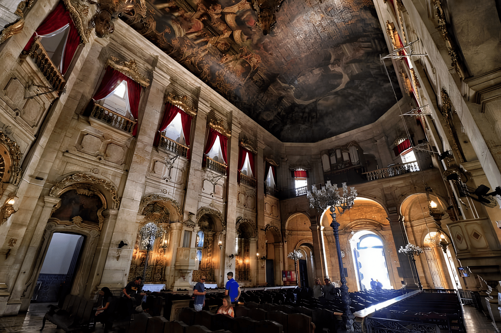 Interior da Basílica Santuário Nossa Senhora da Conceição da Praia Interior da Basílica Santuário Nossa Senhora da Conceição da Praia