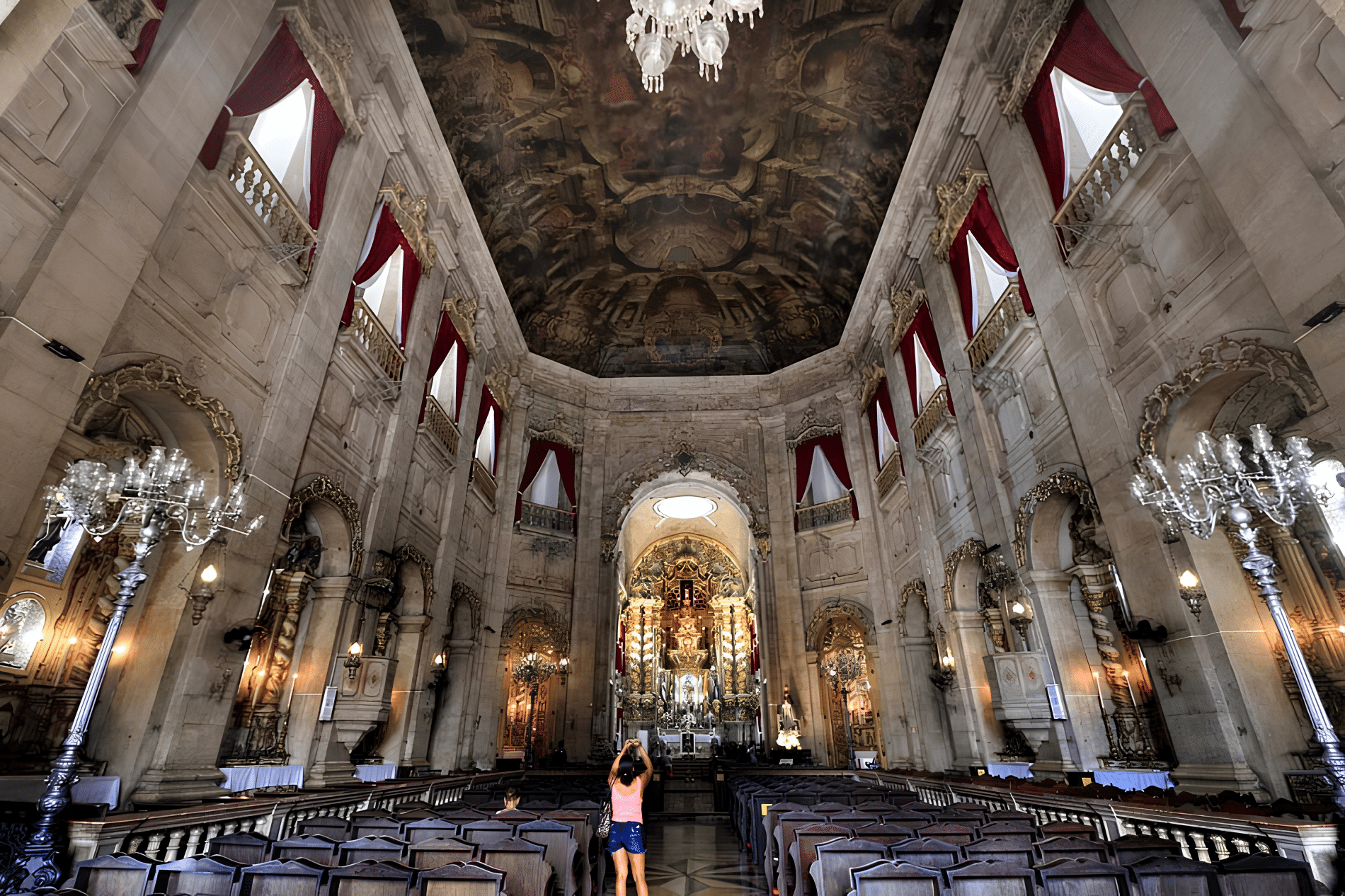 Interior da Basílica Santuário Nossa Senhora da Conceição da Praia Interior da Basílica Santuário Nossa Senhora da Conceição da Praia