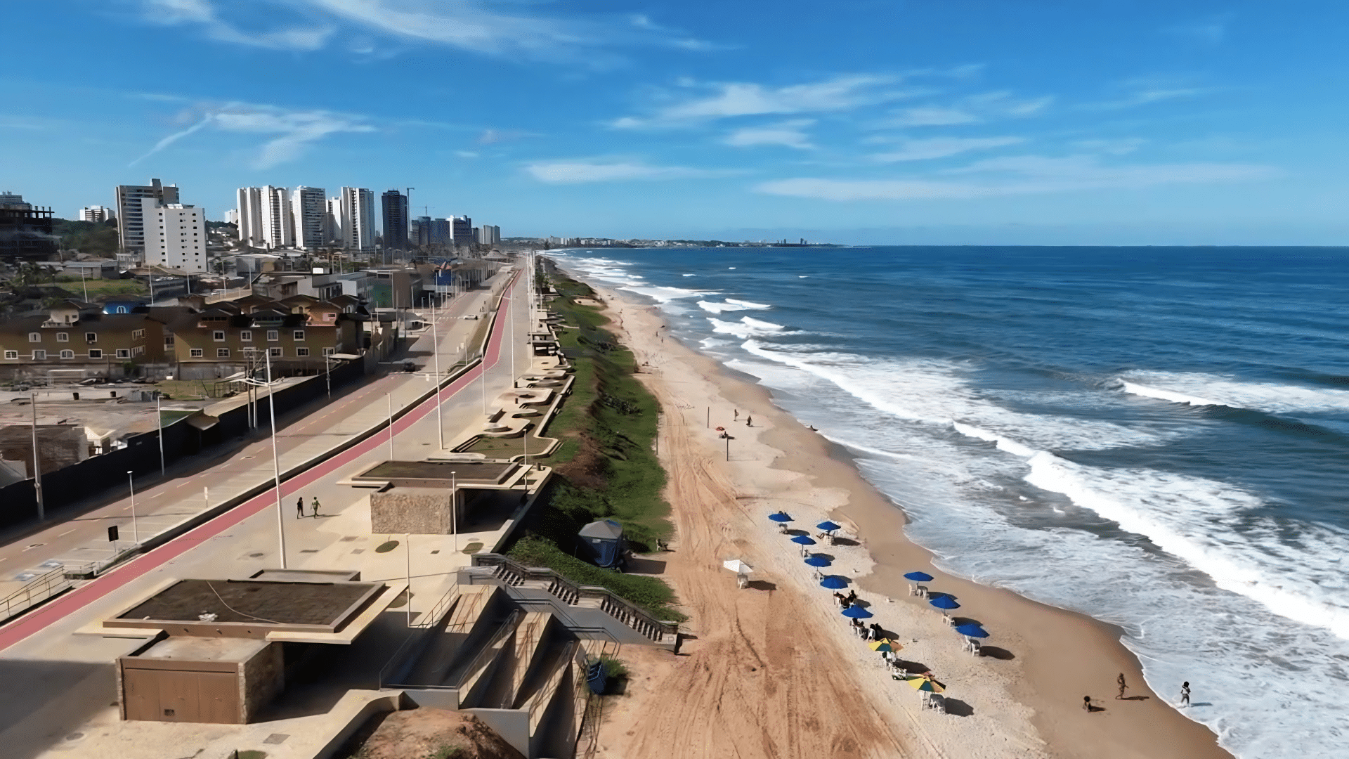 Praia Pituaçu em Salvador Praia Pituaçu em Salvador