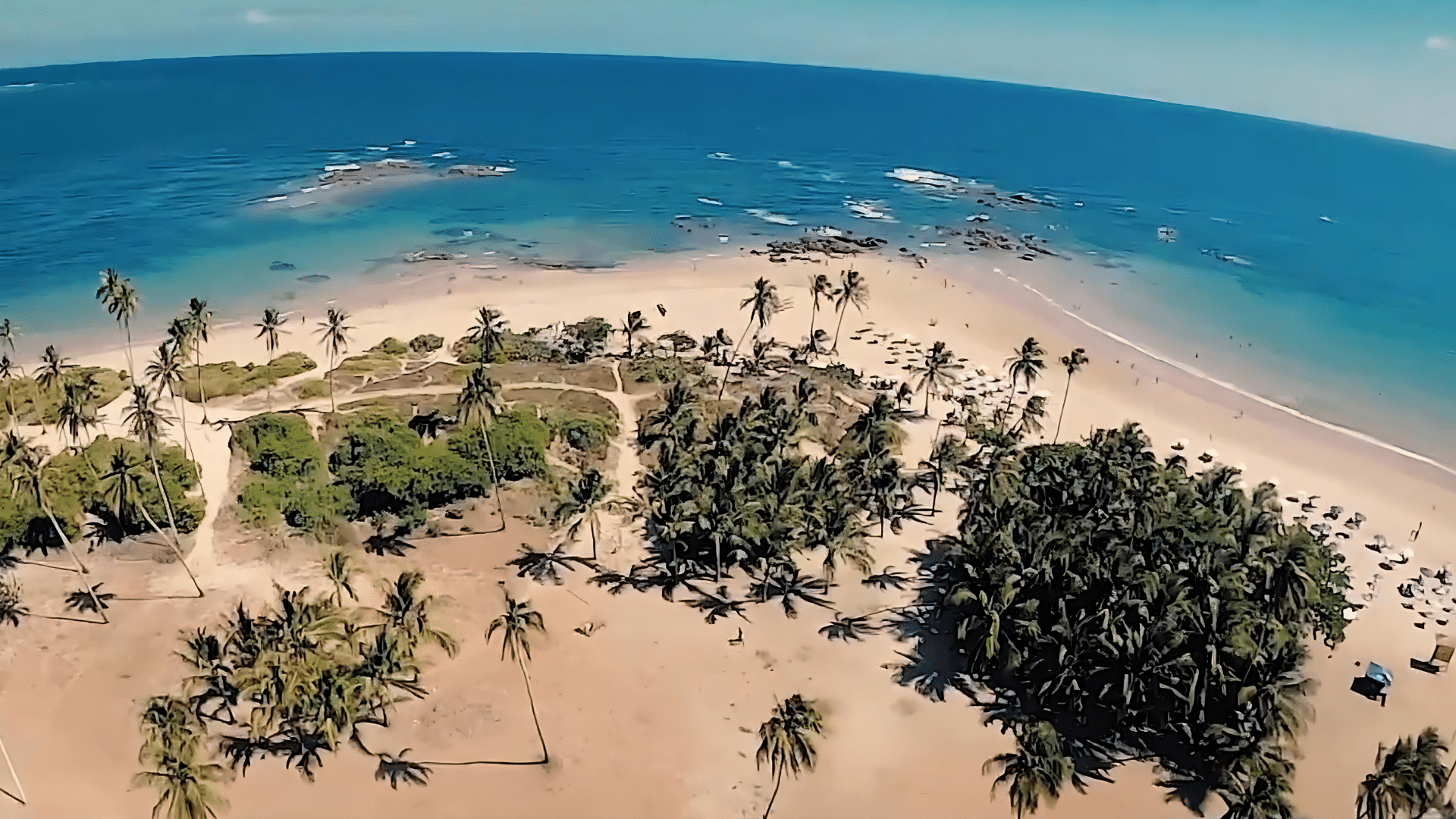 Praia de Piatã em Salvador Praia de Piatã em Salvador