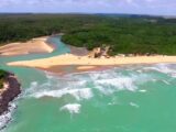 Praia Barra de Camaratuba em Mataraca PB