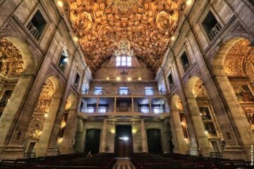Detalhes dos altares e o interior da Catedral Basílica de Salvador BA