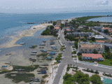 Foto aérea da orla marítima da sede de Salinas da Margarida